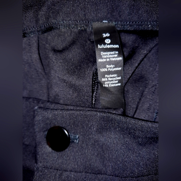 Lululemon Commission men's Classic Short 7" Warpstreme, Black, Size 36 EUC - Picture 2 of 8